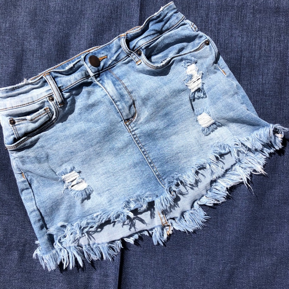 STS Blue Denim Distressed Mini Skirt Sz 27